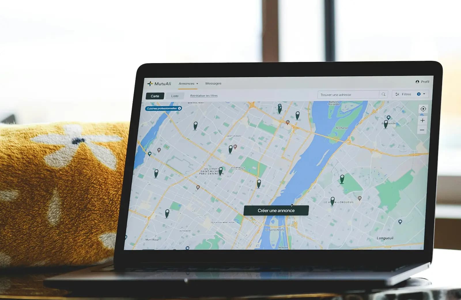 Track your shipment online with your ET number
